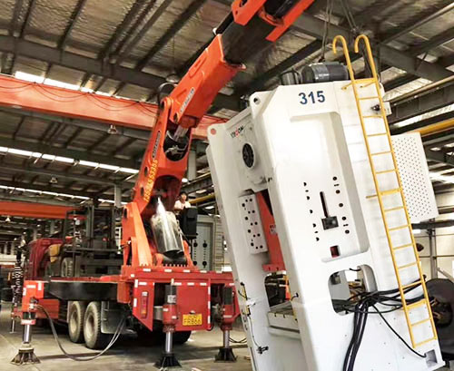 连江县提升工作效率，选择优质折臂吊租赁服务